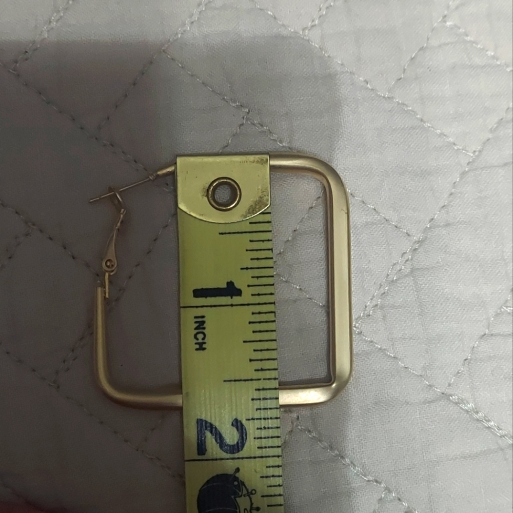 ππHPππ Gold Square Hoop Earrings - Picture 5 of 5